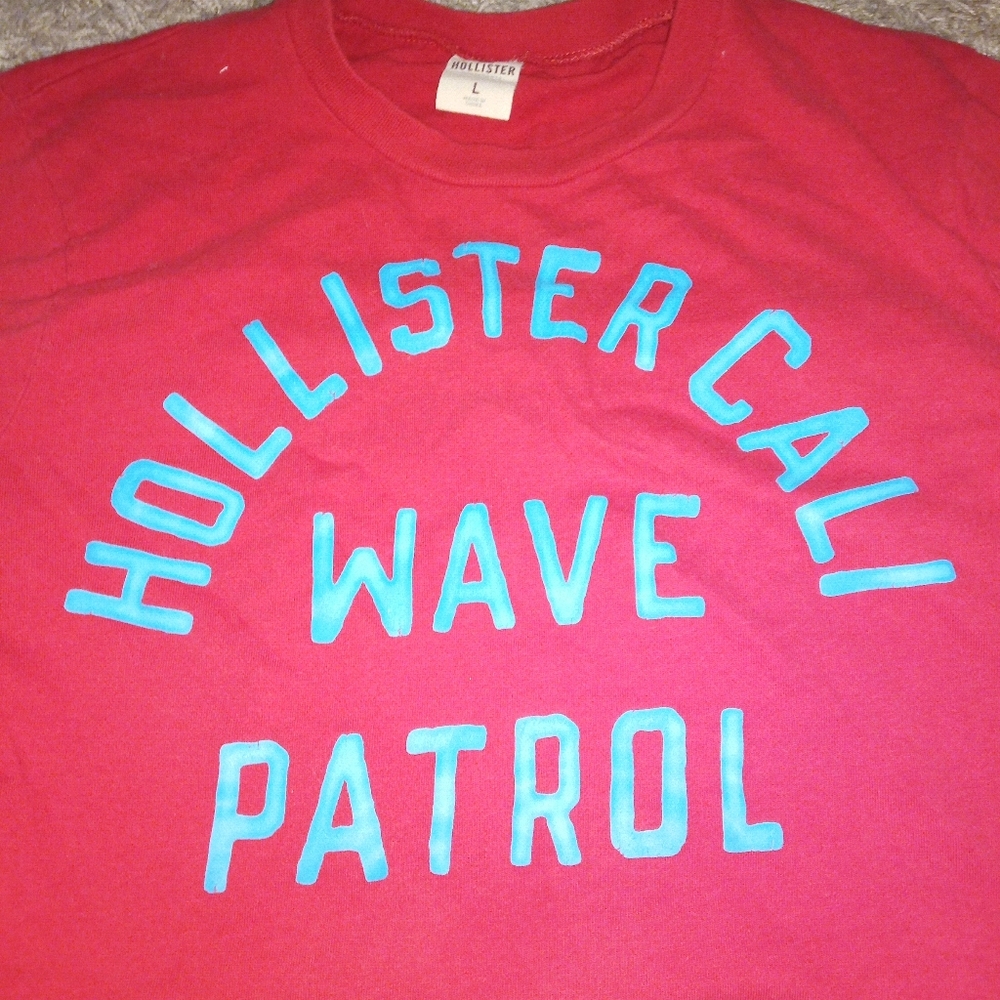 Hollister t-shirt